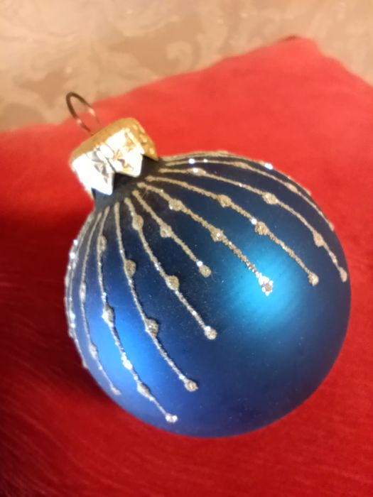 Ёлочные стеклянные шары и верхушка