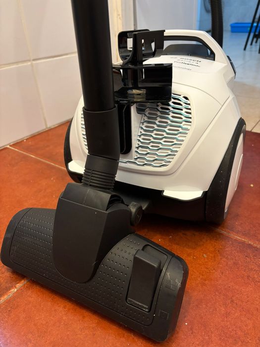 Aspirador Bosch serie 4 - sem saco