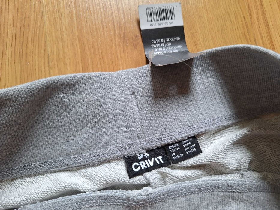 Spodnie damskie krótkie dresowe Crivit S 38/40 NOWE