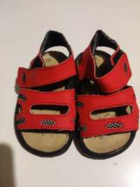 Sandálias de bebê