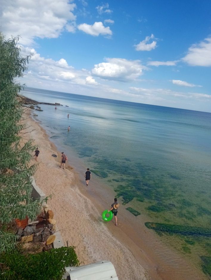 Домики посуточно на самом берегу моря,Вапнярка, ДК Солнечный
