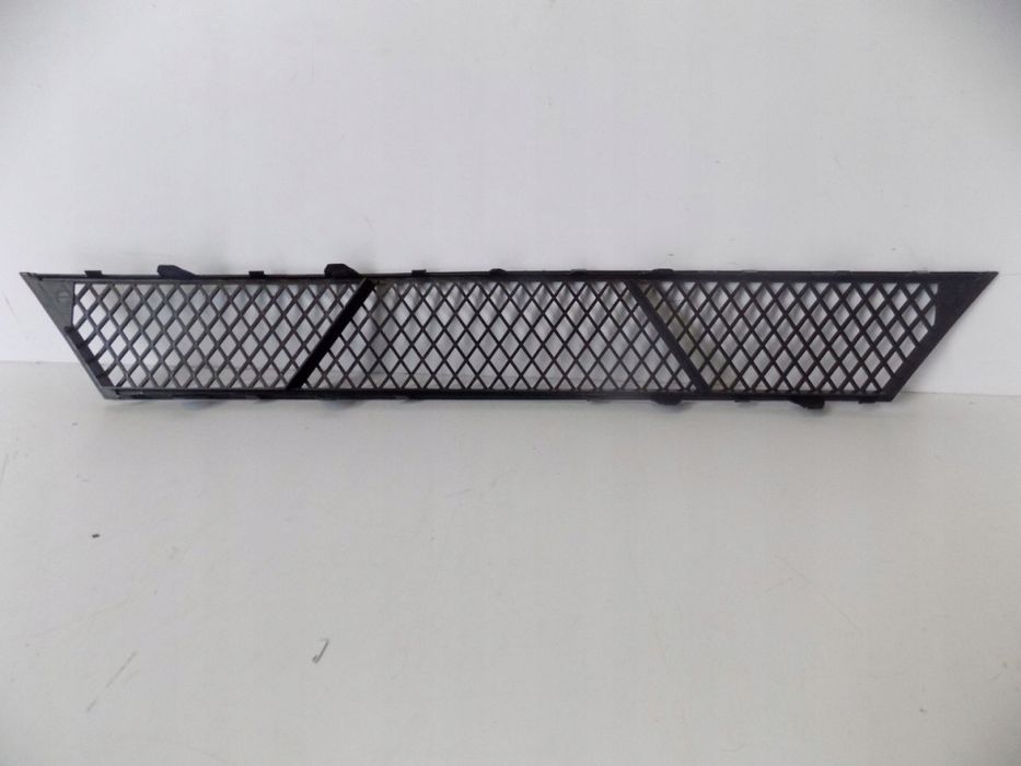 BMW 5 GT F07 kratka środkowa zderzaka - 3947