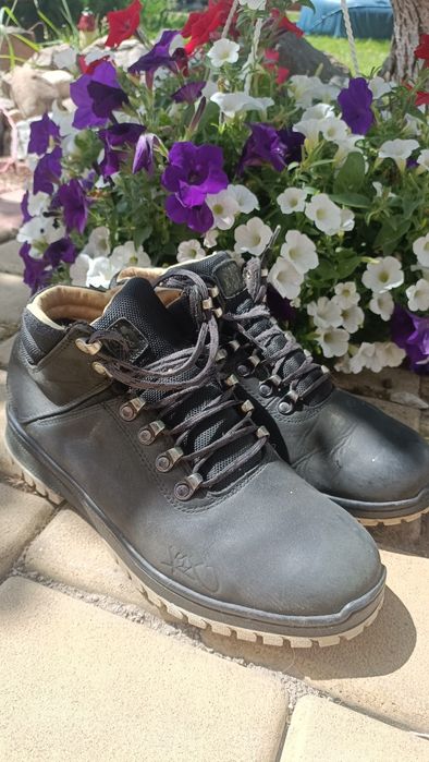 Зручні,легеньки черевики