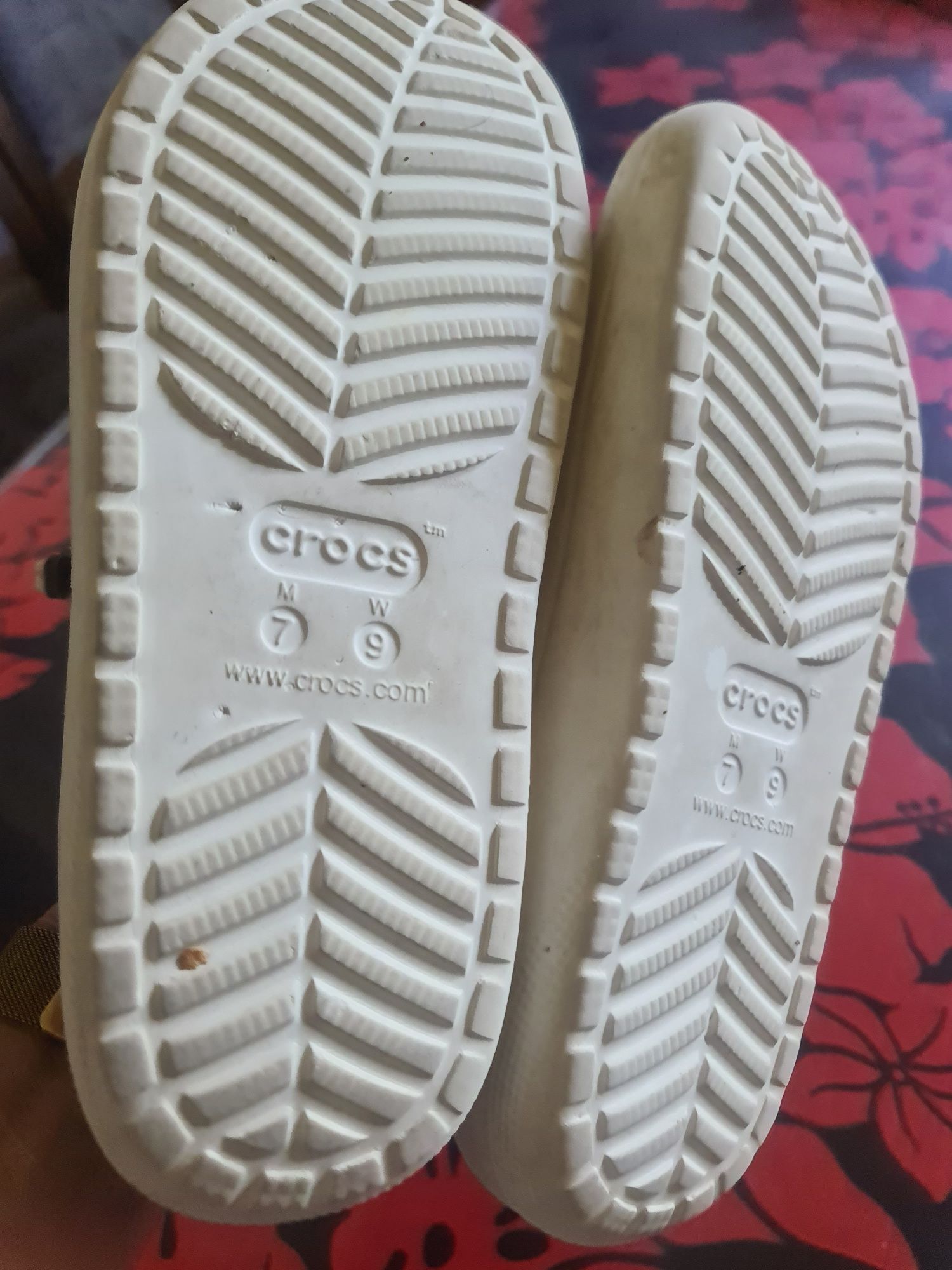 Klapki Crocs białe