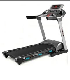 Passadeira de Corrida Profissional BH F8 AERO DUAL