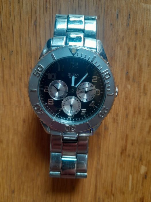 Relógio Guess vintage com pilha nova