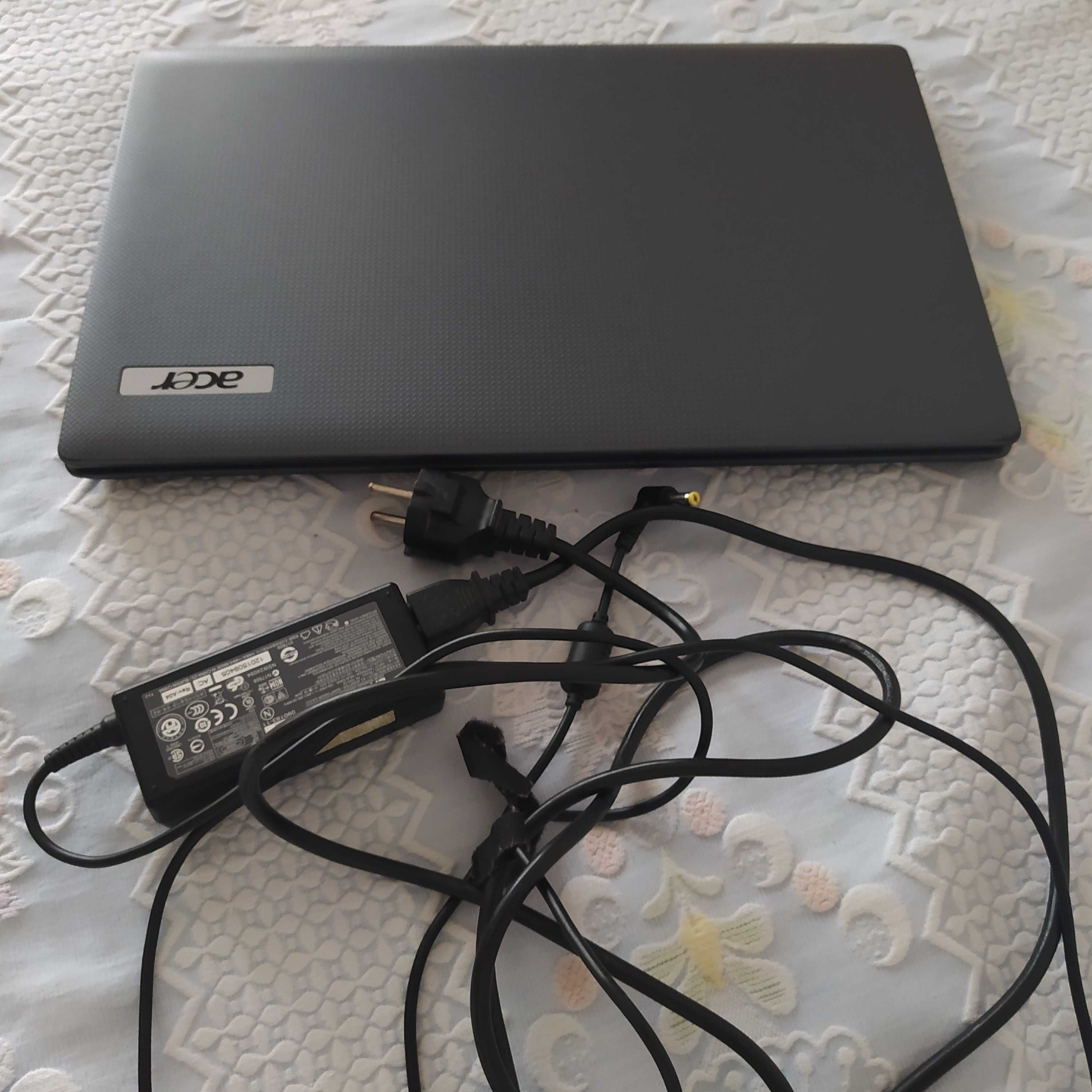 Portátil Acer Aspire 5333 original 640gb HDD 4gb RAM Wifi, a funcionar