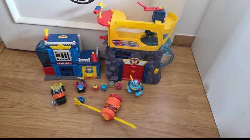 Vendo brinquedos dos superzings como novos