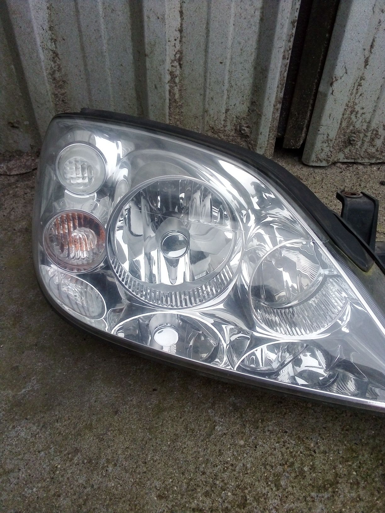 Lampa Nissan Primera xenon p12 ksenon EUROPA