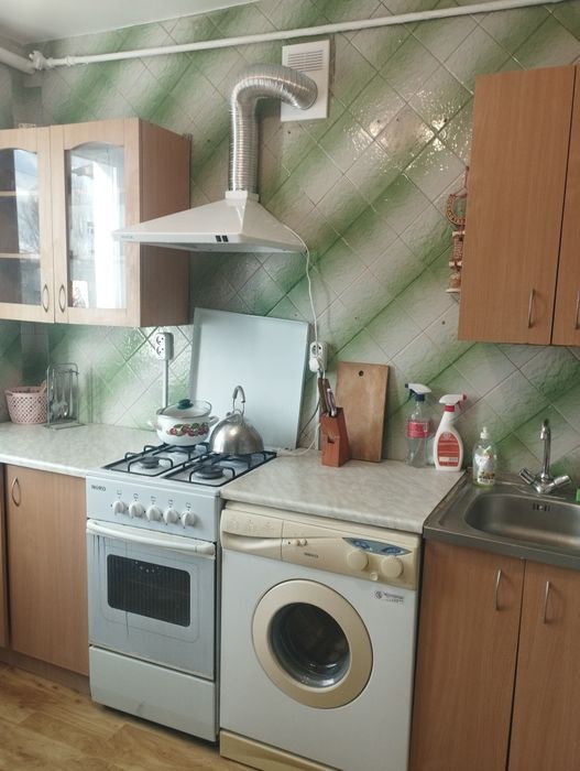 Сдам однокомнатную квартиру Космонавтов/ Генерала Петрова!