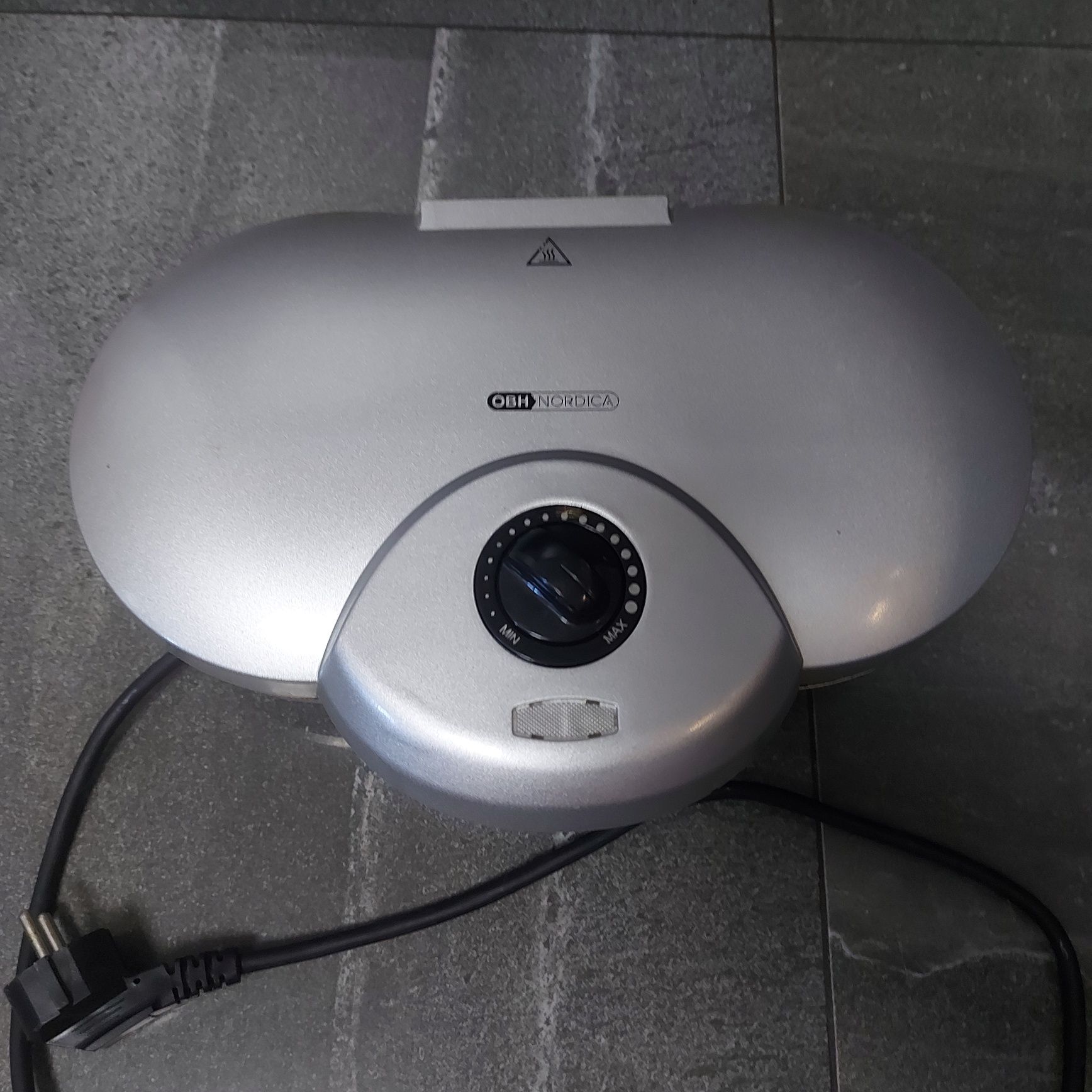 Mocna podwójna gofrownica OBH NORDICA  1600W