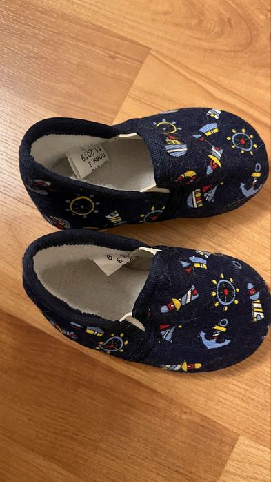Тапки дитячі нові