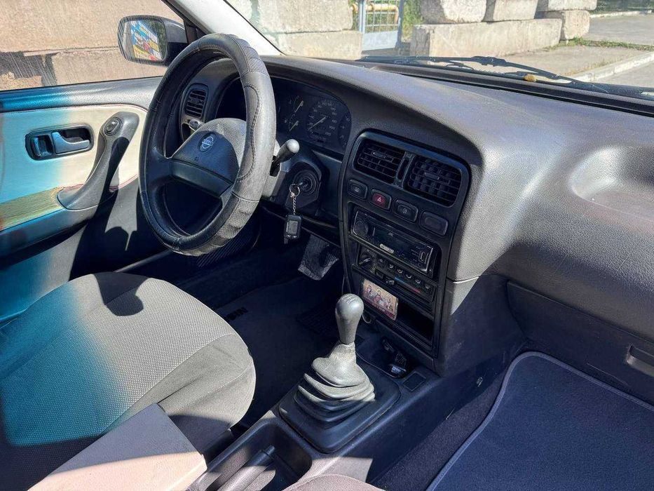 Nissan Primera 1993 1.6