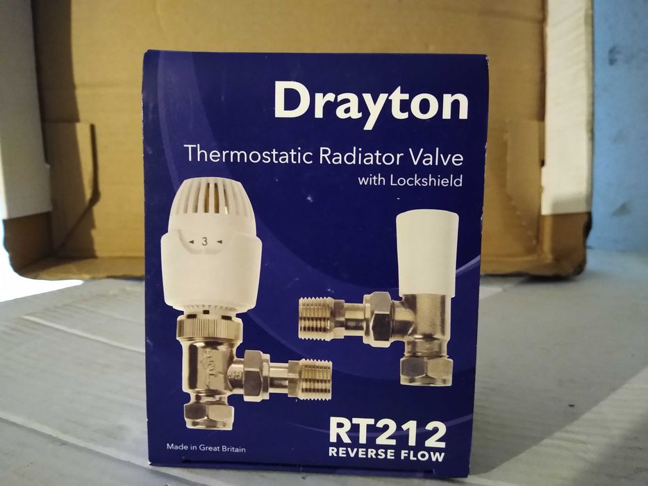 Zestaw Zawór Termostatyczny Kątowy + powrotny  do CO na rury 15MM