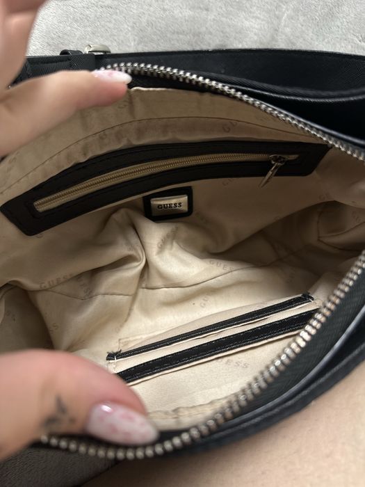 Сумочка від Guess