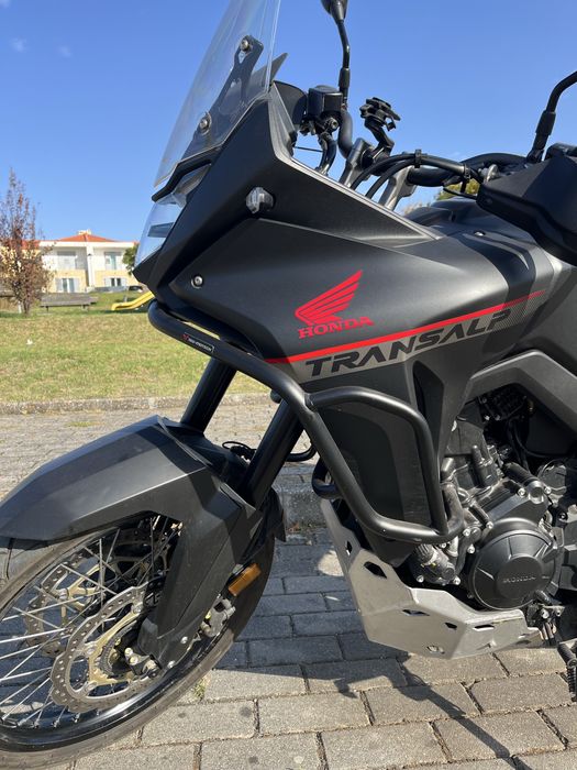 Mota XL750 Transalp com Extras - apenas 2600kms