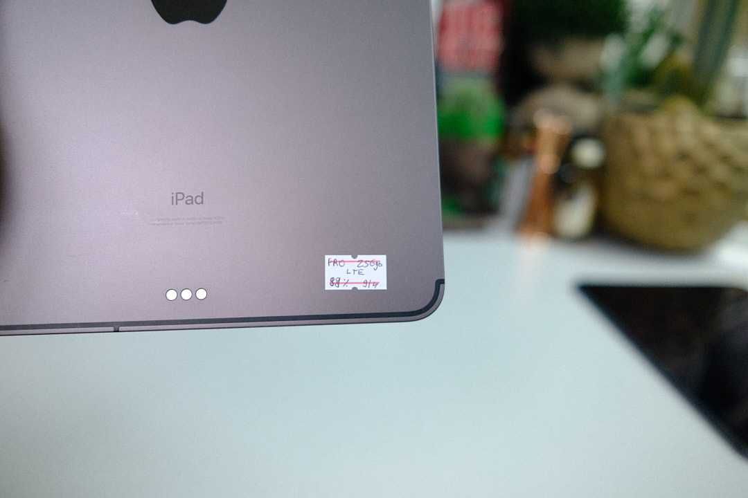 Apple Ipad Pro 11 inch 2018  256 gb Wifi + LTE