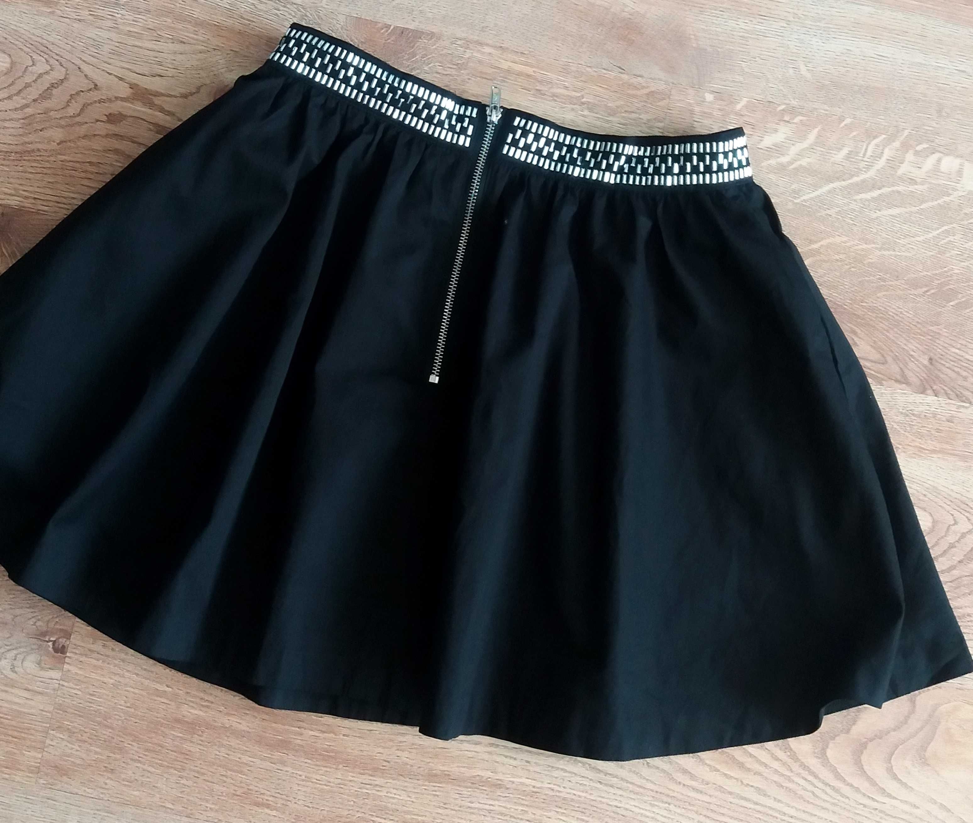 Rozkloszowna spódnica mini z kieszeniami H&M rozmiar 40