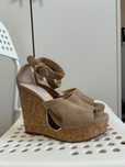 Sandałki na koturnie Jimmy Choo