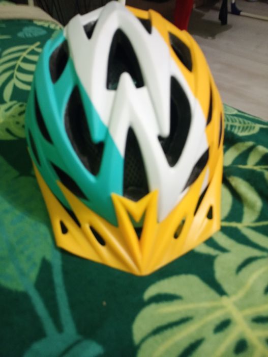 Kask rowerowy polecam
