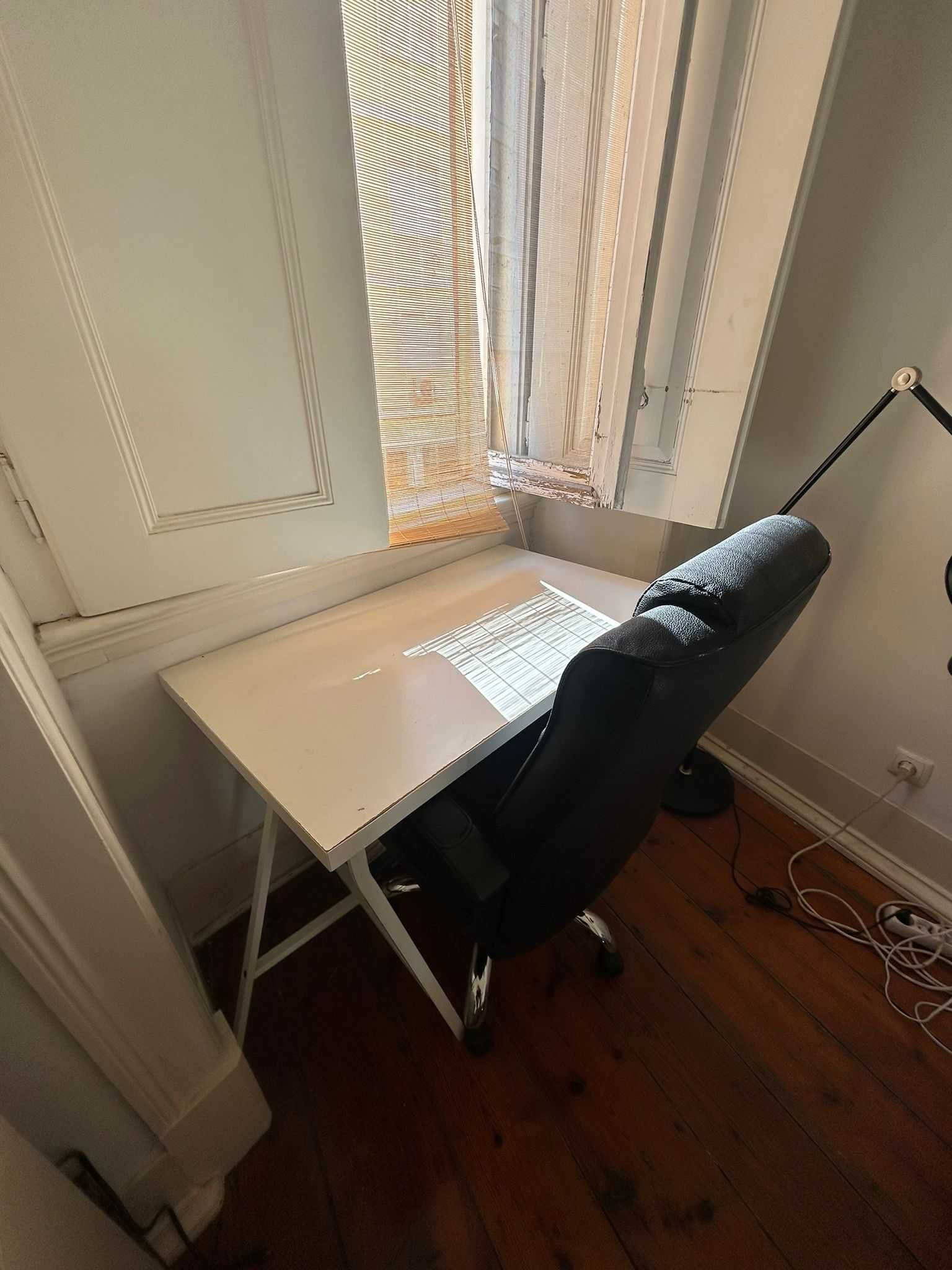 Cadeira gamer + mesa de trabalho