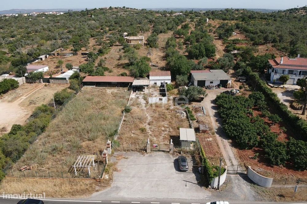 Armazém de 81m2 inserido em lote de 12.120m2 c/ projeto de ampliaçã...