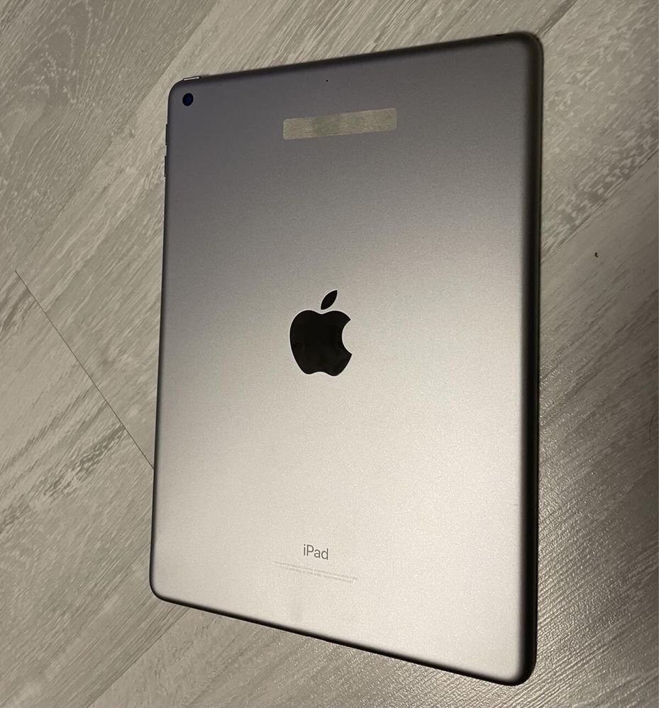 Планшет Apple  iPad 6