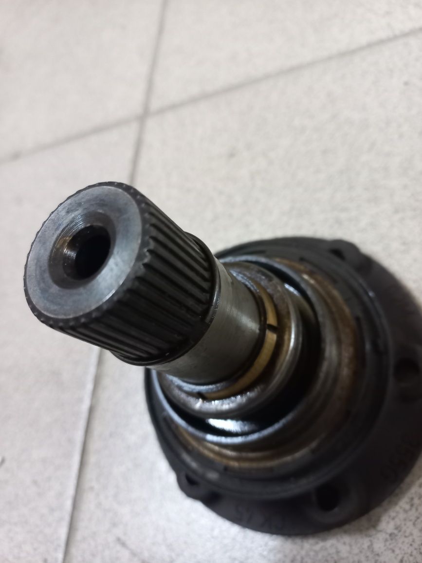Продам флянец МКПП octavia a5