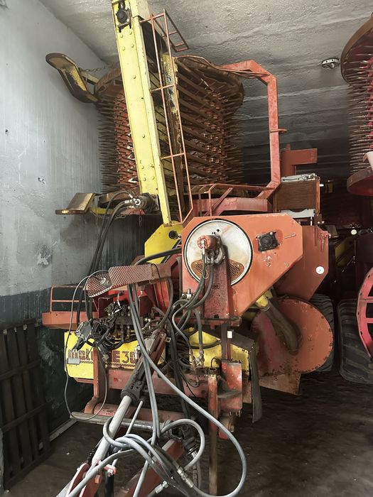 Комбайн гарбузовий Moty 3000