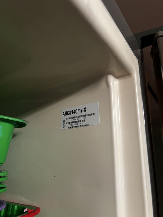 Холодильник Whirlpool ARC