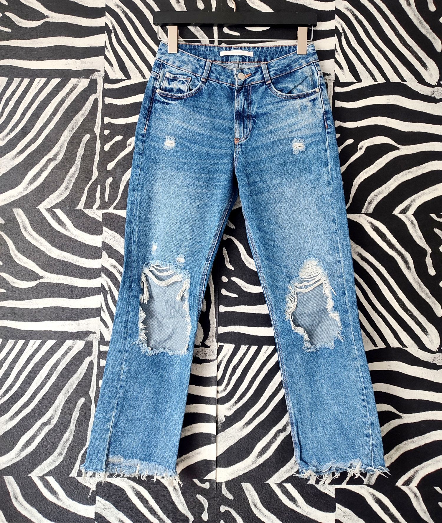 Damskie jeansy proste Zara z rozdarciami proste niebieskie S/36