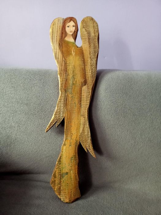 Anioł drewniany do powieszenia