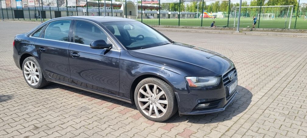 Audi a4 2013 sedan 2.0 tfsi 211 KM