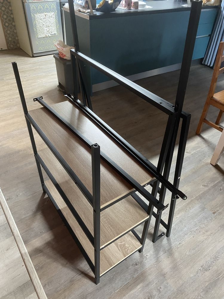 Mesa de bar e 2 bancos