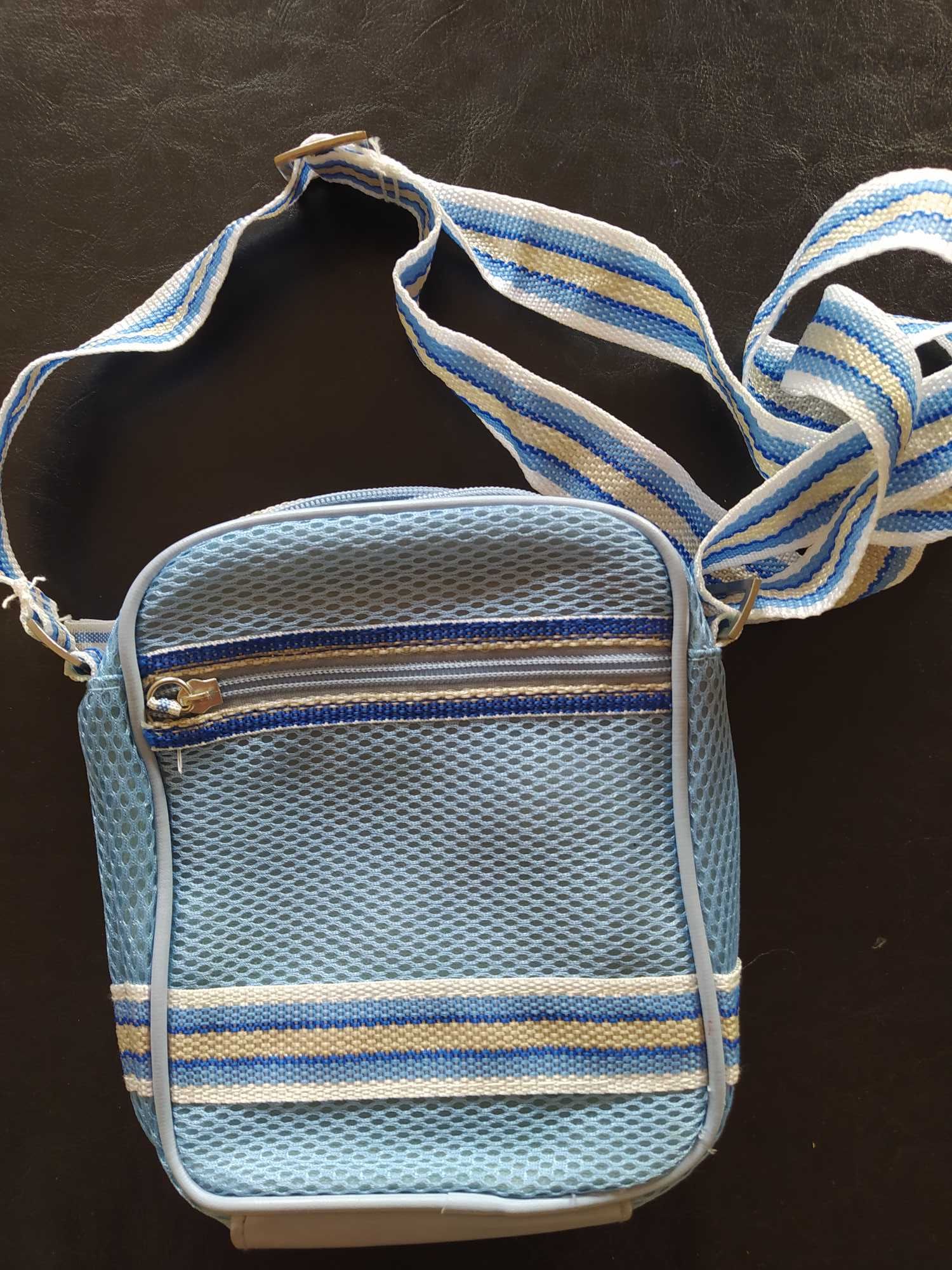 Bolsa azul  - muito prática