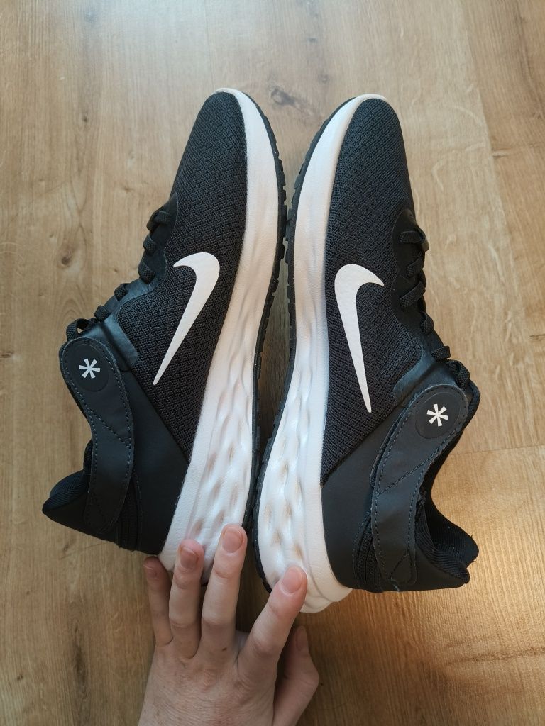 Nowe buty do biegania adidasy Nike czarne rozmiar 40