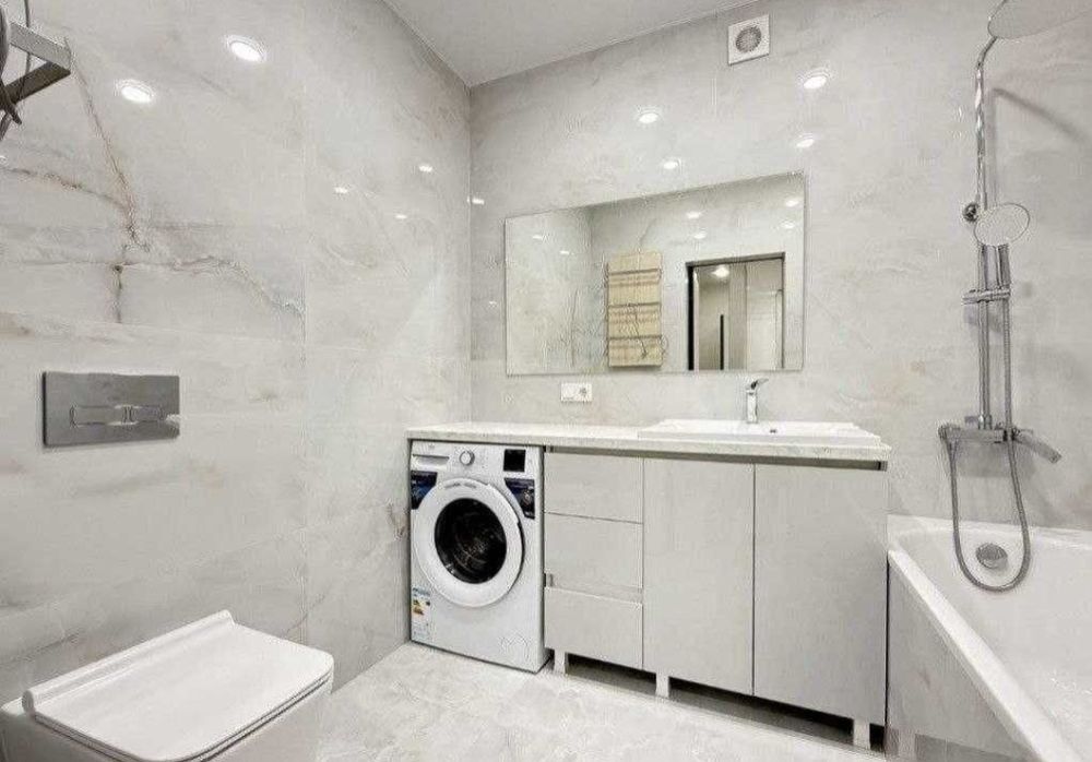 1-кімнатна 47кв.м. ,,На Щасливому " Кухня-Студія +Велика кімната!