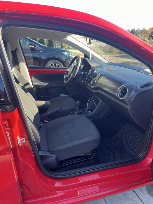 Volkswagen Up! Czerwony 1.0 stan bdb