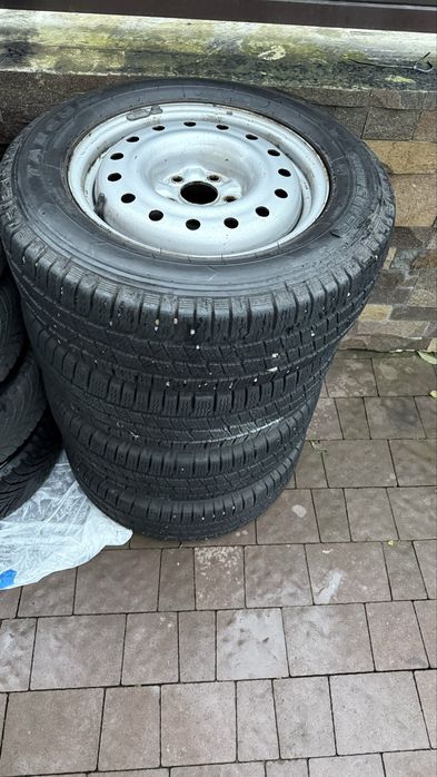 Диски з шинами з нісан кашкай 215/65/16 зима