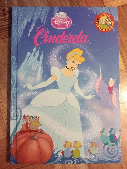 Livros "Clube do livro Disney*