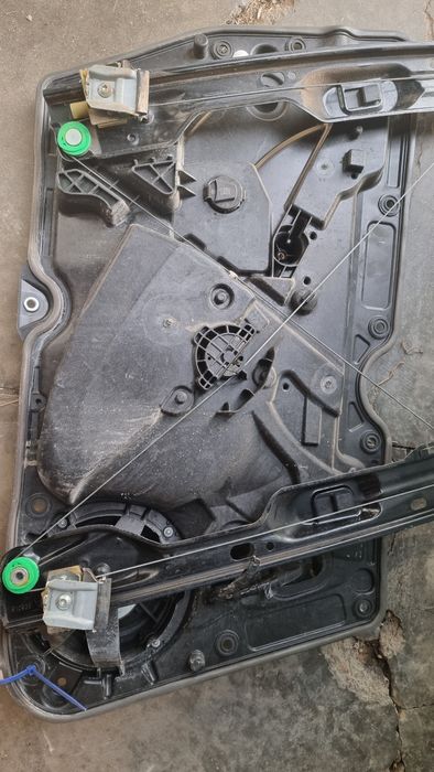 Elevador e motor do vidro dianteiro direito VWGolf VI