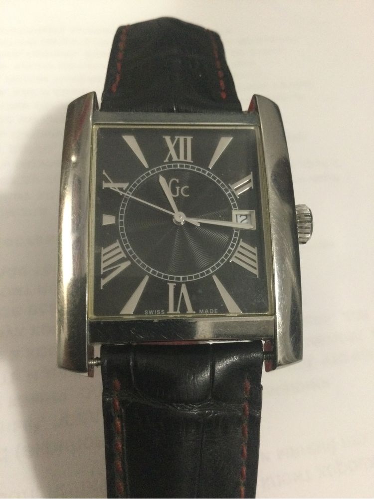 Чоловічий наручний годинник бренду Gc, SWISS made.
