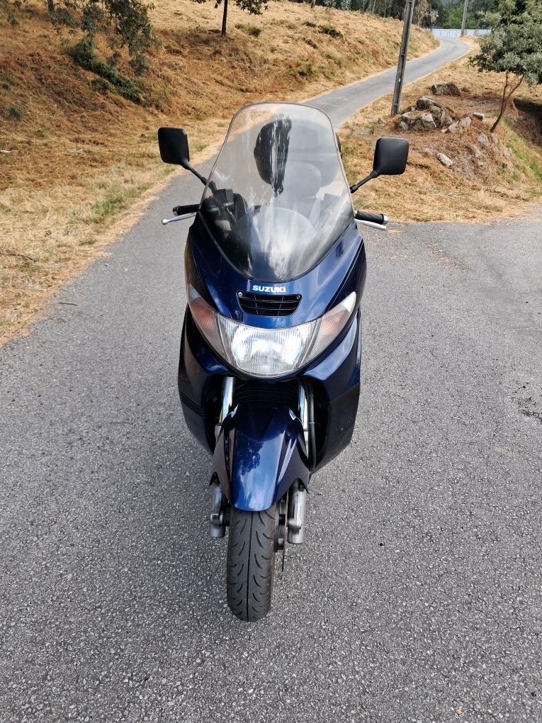Suzuki burgman 400