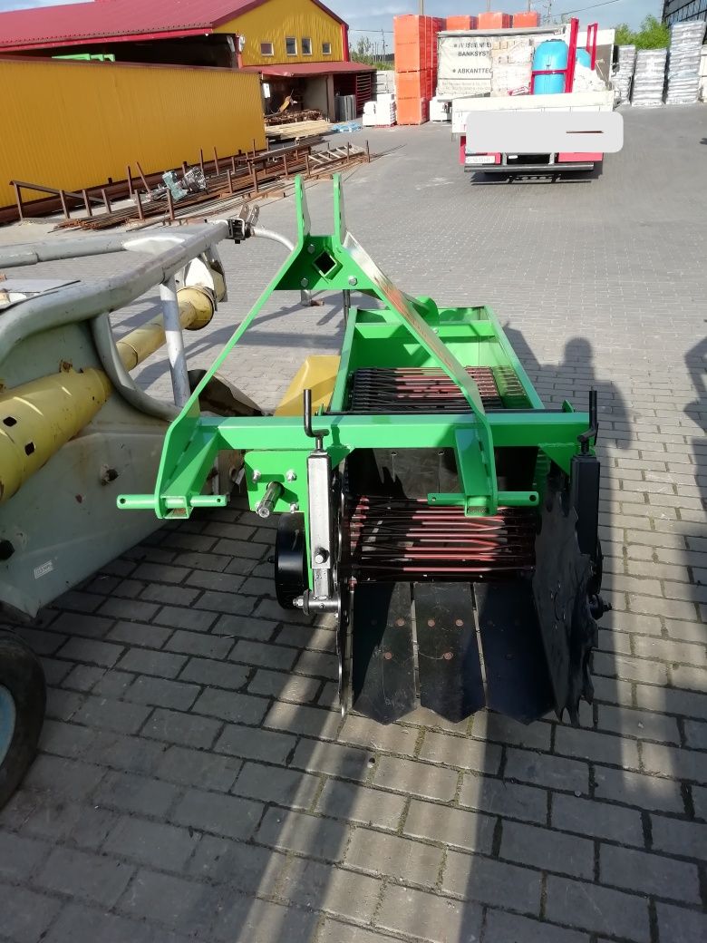 Копалка bomet однорядна транспортерна. Ктн. Сажалка. Доставка