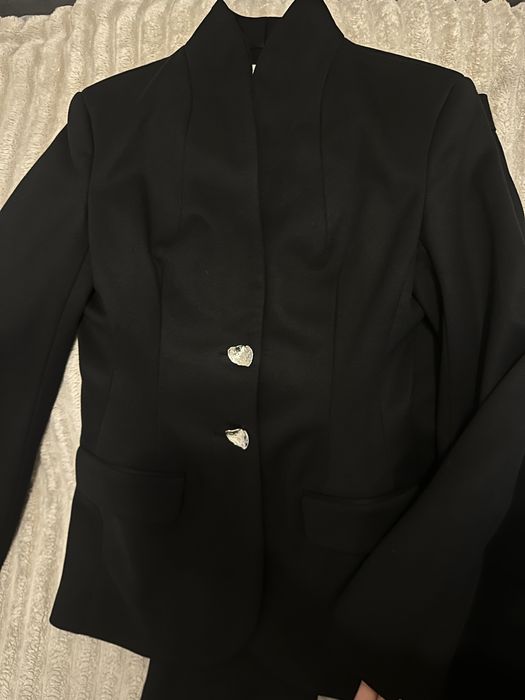 Костюм ONE BY ONE з приталеним жакетом