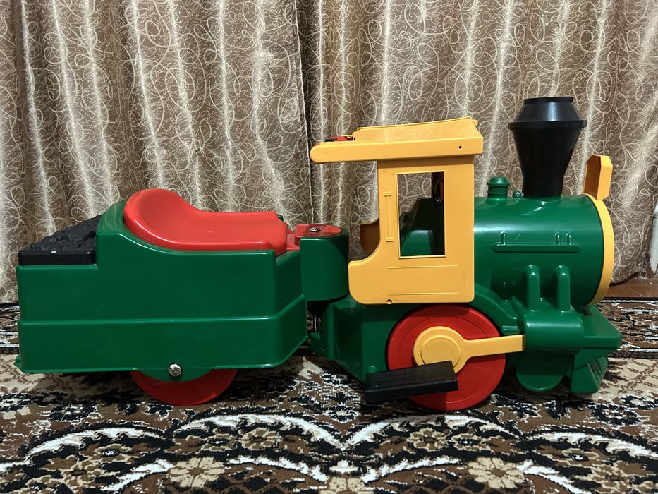 Peg-perego Потяг з колією SANTA FE TRAIN,
