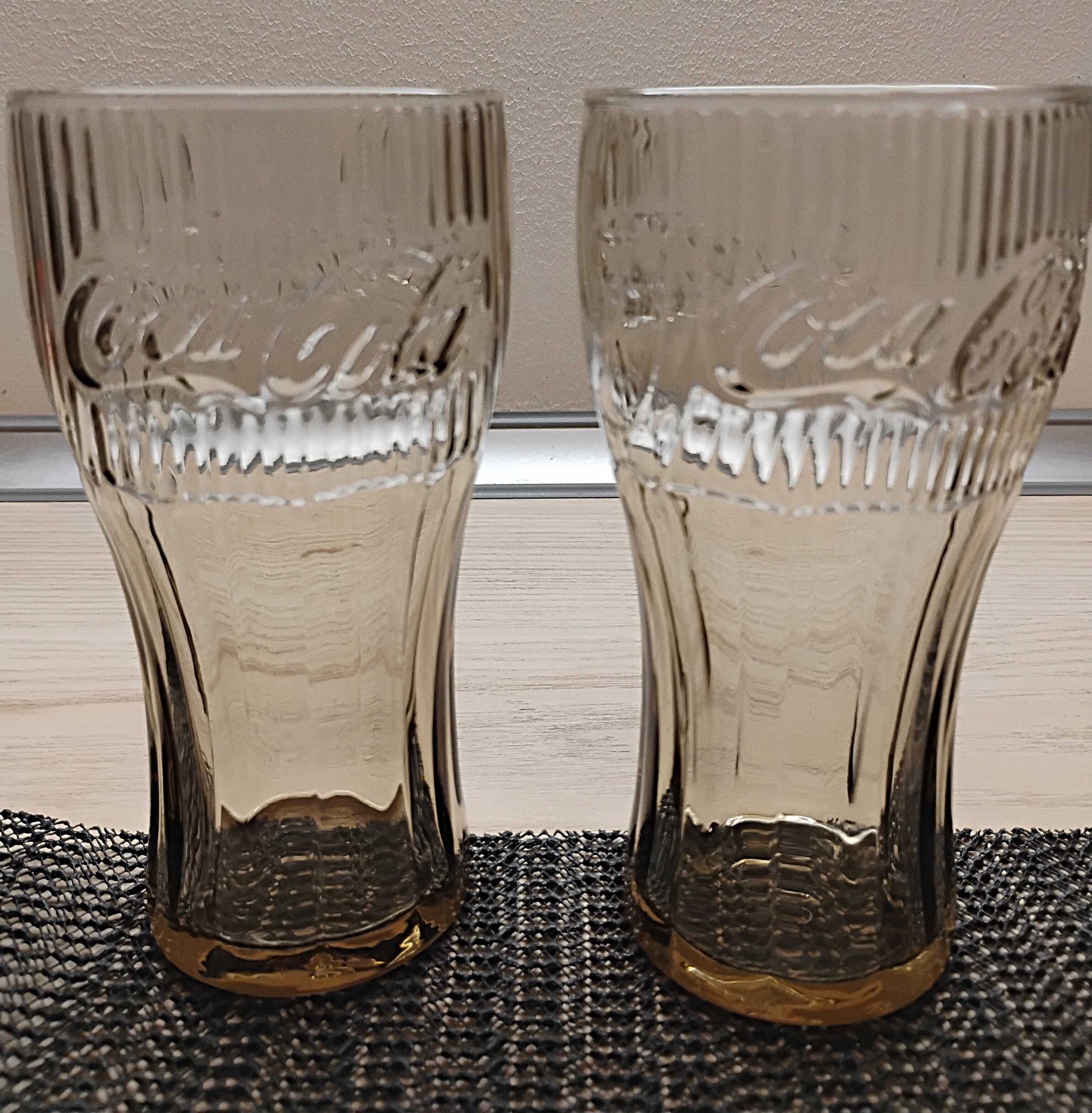 szklanki Coca Cola