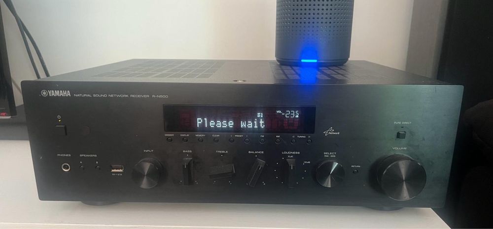 Radio Yamaha preto R-N500