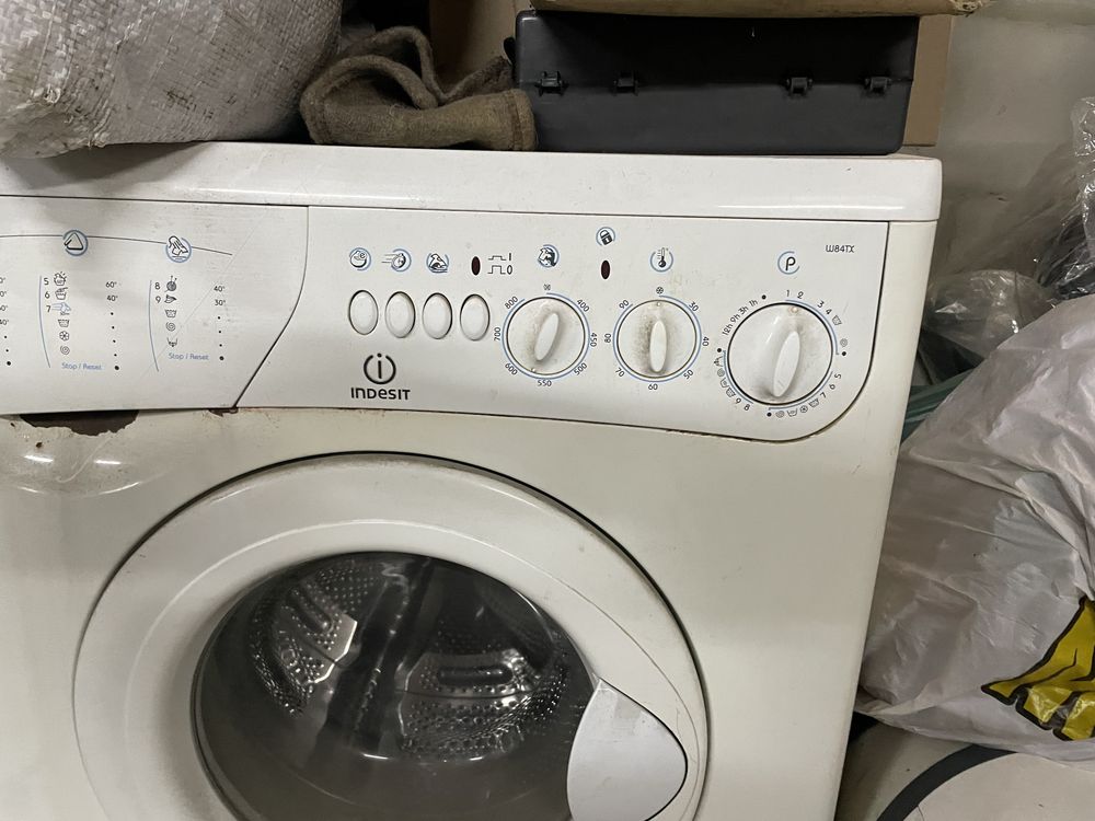 Indesit W84TX (не справна)