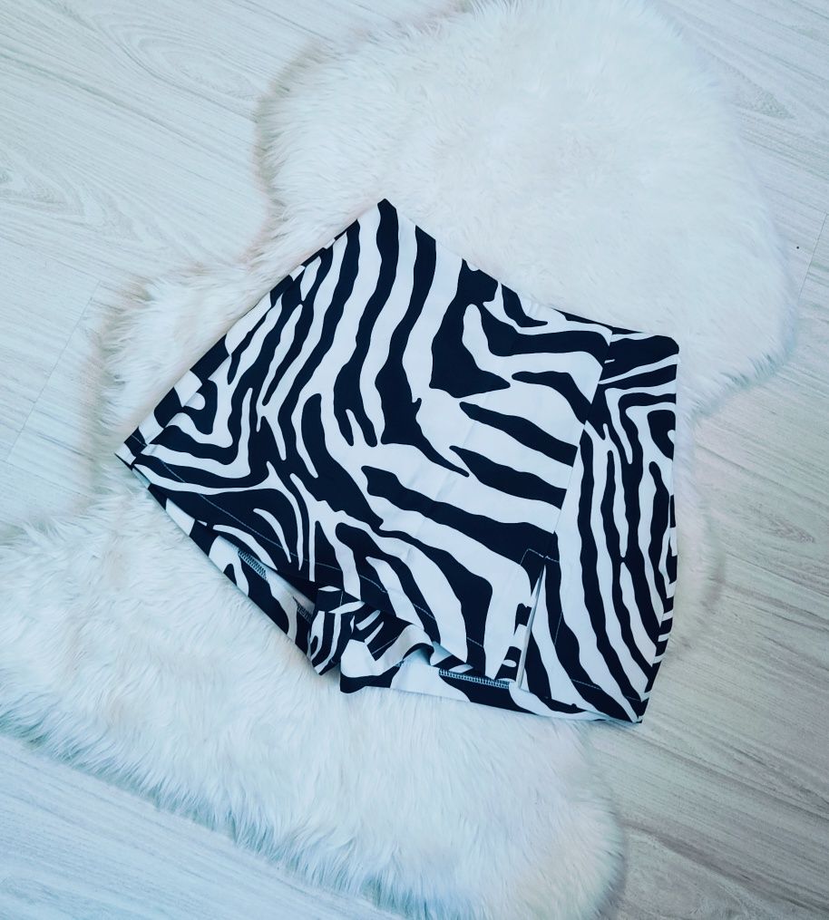 Komplet zestaw set La Milla body spódniczko spodenki zebra
